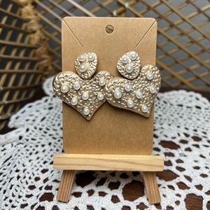 Statement heart gold pleated faux pearl earring